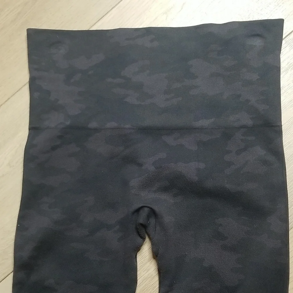 SPANX Look at me now camo print seamless leggings - Picture 2 of 4